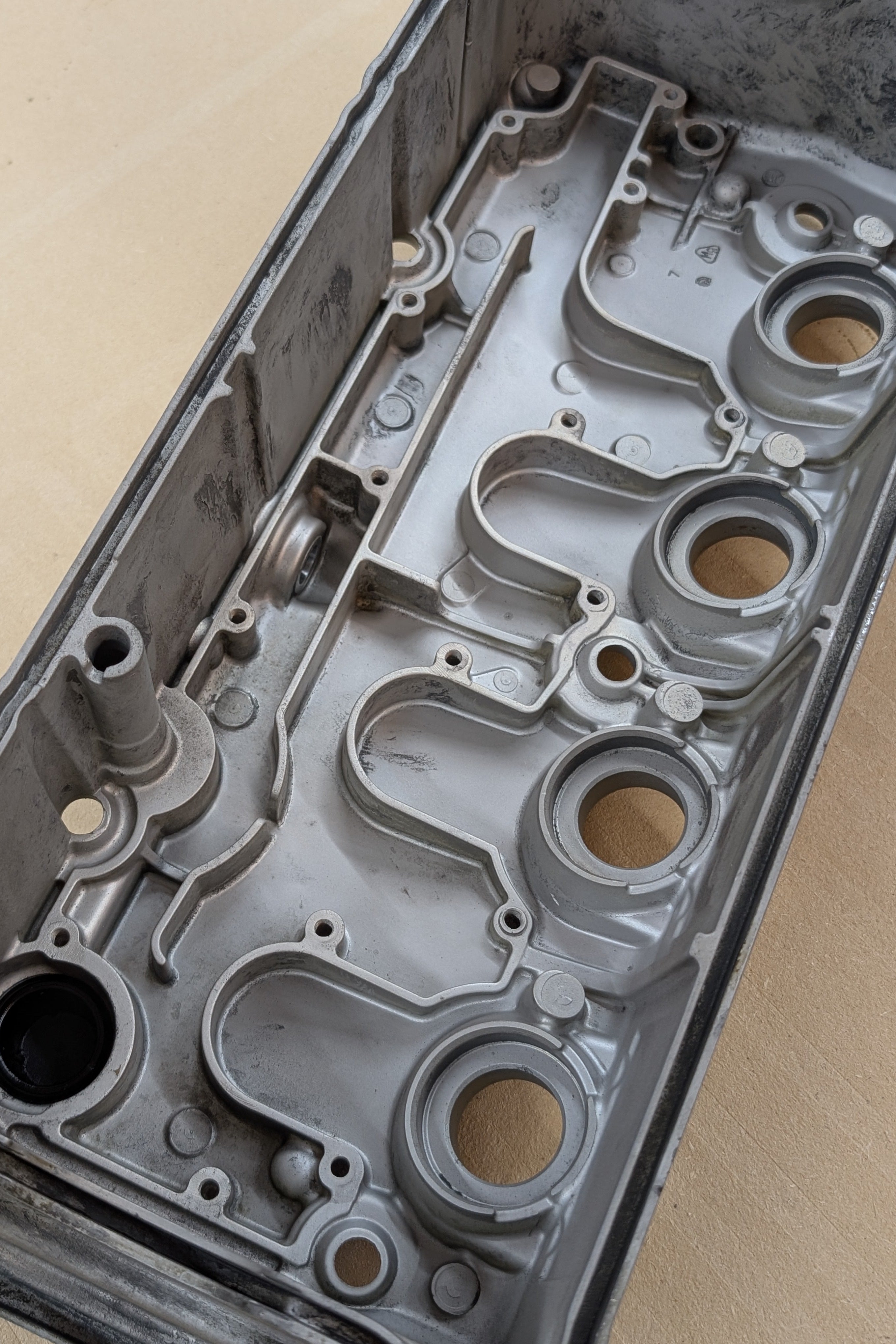 D17 Valve cover -10AN breather fitting